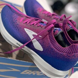 Women’s Brooks Levitate 2